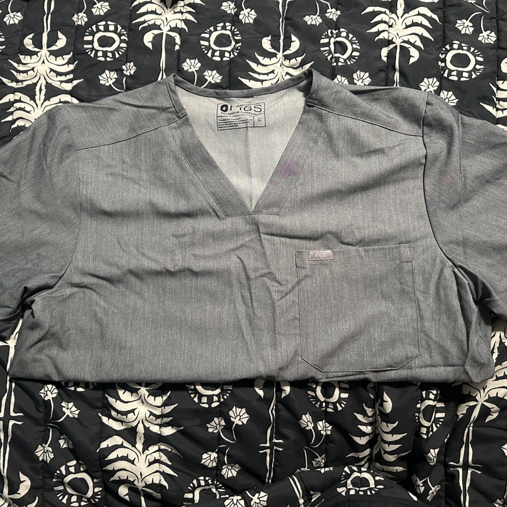 FIGS Chisec Three Pocket Scrub Top